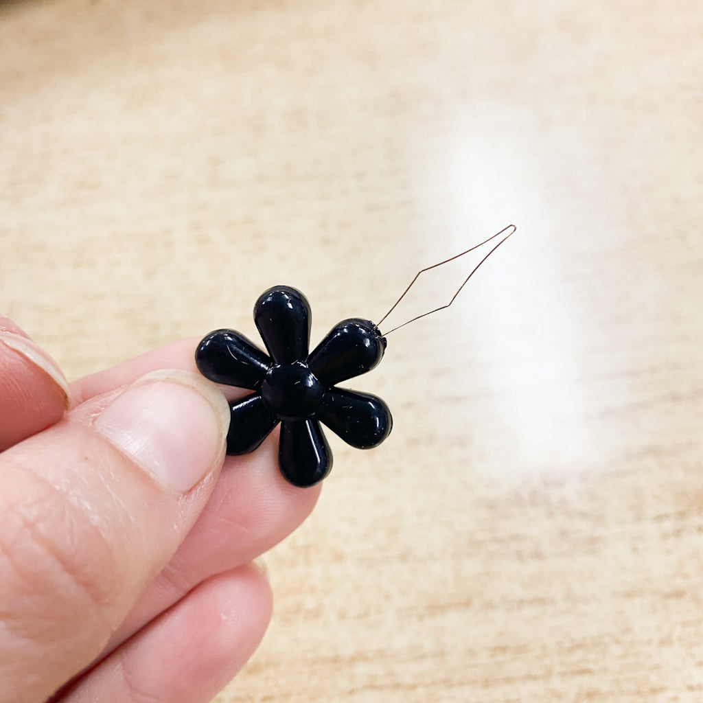 Enhebradores Flor Hemline Gold